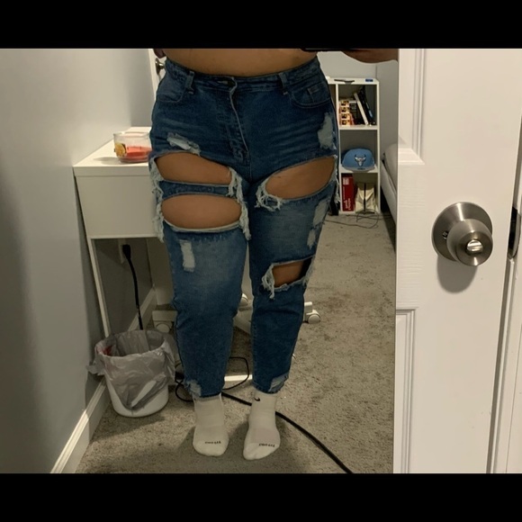 Shein High Waisted Rip Jeans - Picture 1 of 6